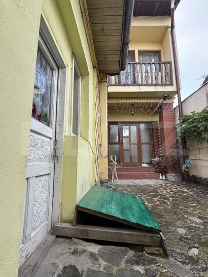 Casă individuală cu 4 camere cu Canalizare în Gheorghe Doja