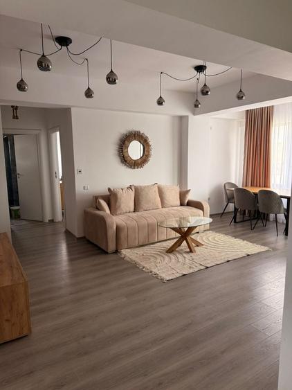 Apartament cu 2 camere decomandat în Central