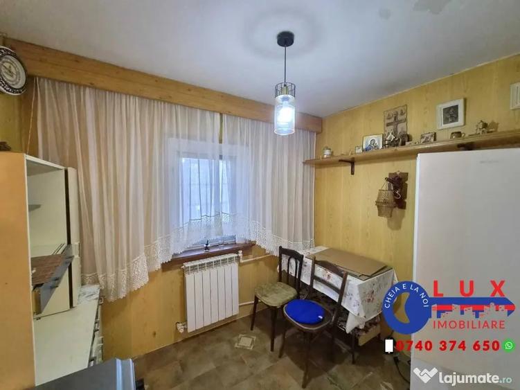 Apartament cu 2 camere decomandat în E3