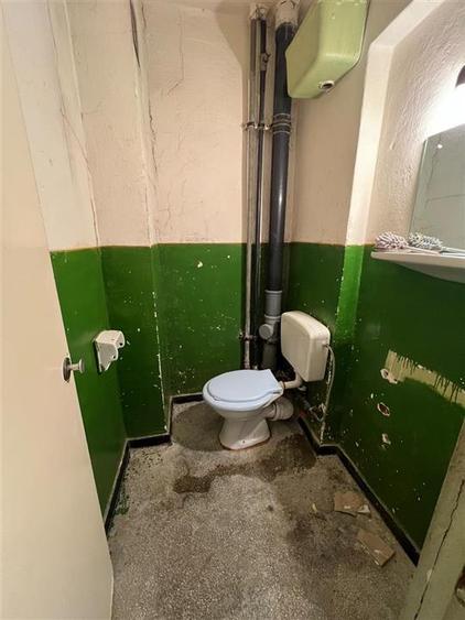 Apartament cu 3 camere decomandat în Podu Roș
