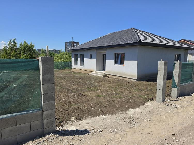 Casă cu 3 camere în Central