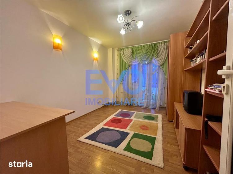 Apartament 3 camere de inchiriat, Pacurari - 8