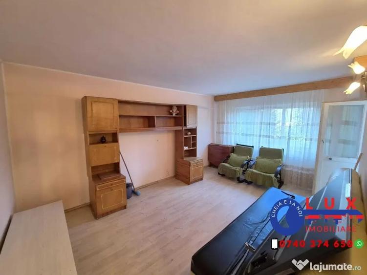 Apartament cu 2 camere decomandat în E3