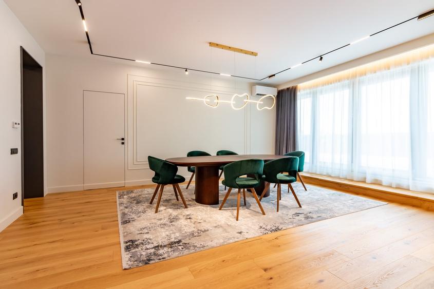Apartament cu 4 camere decomandat, mobilat în Pipera