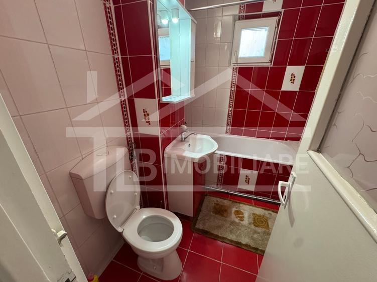 Apartament cu 3 camere decomandat în Cornișa