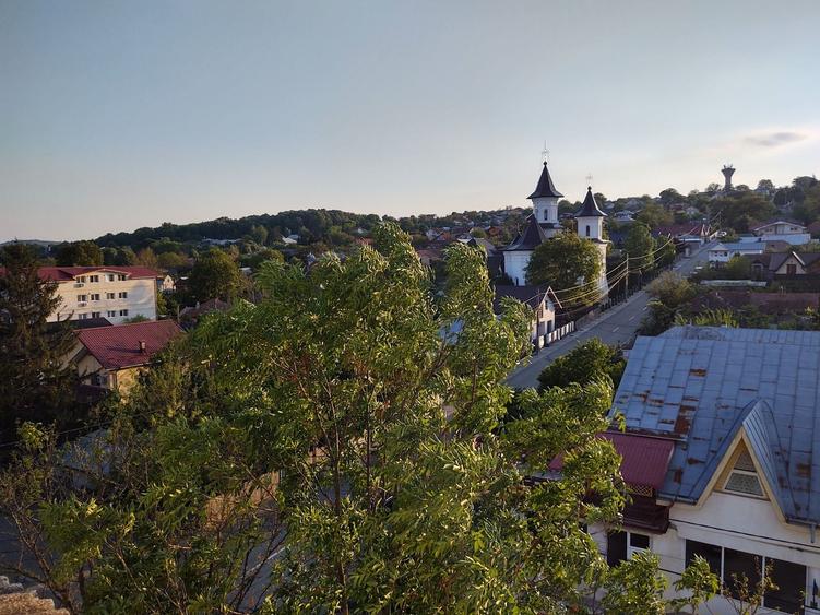 Apartament cu 3 camere decomandat în Mihail Kogălniceanu