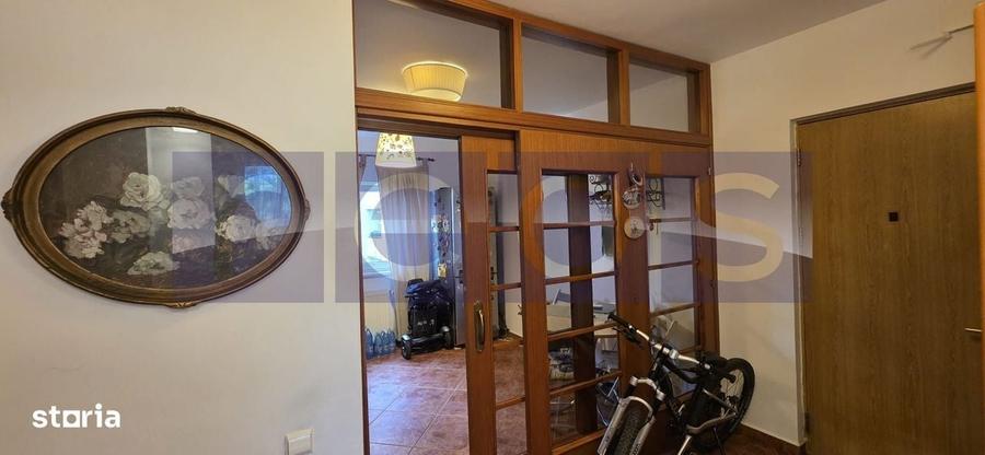Apartament cu 3 camere decomandat în Nerva Traian