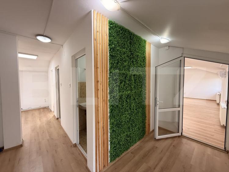 Birou, de 229.69999694824 mp, în Brestei