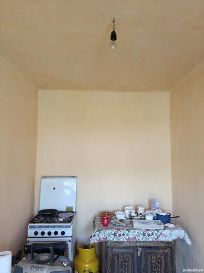 Casă cu 3 camere cu Teren 4000 Mp în Comișani