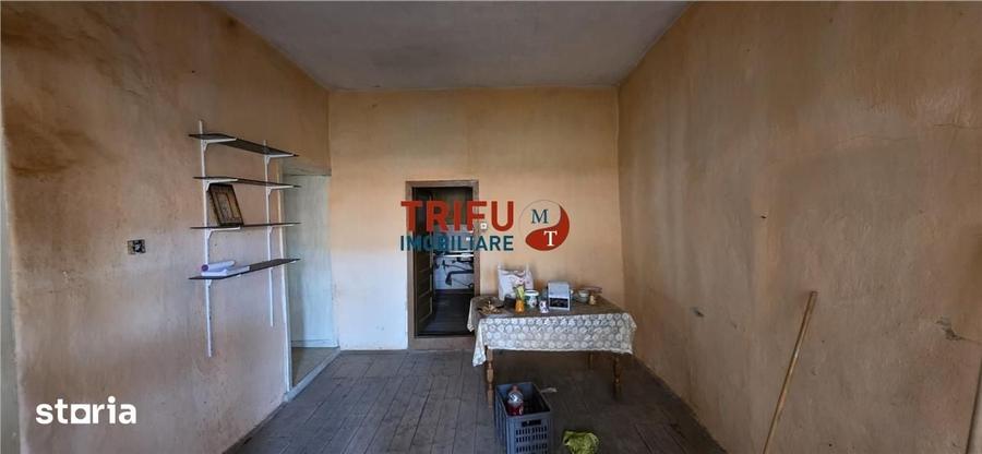 Casă cu 4 camere cu Teren 5000 Mp în Cricău