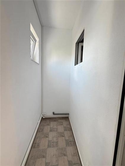 Apartament cu 3 camere decomandat în Astra