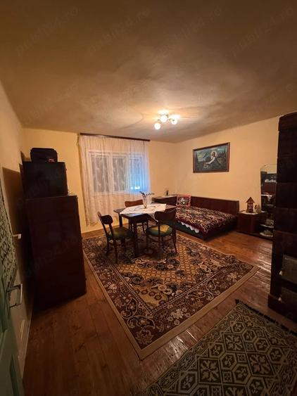 Casă cu 5 camere cu Teren 93 Mp în Vețel