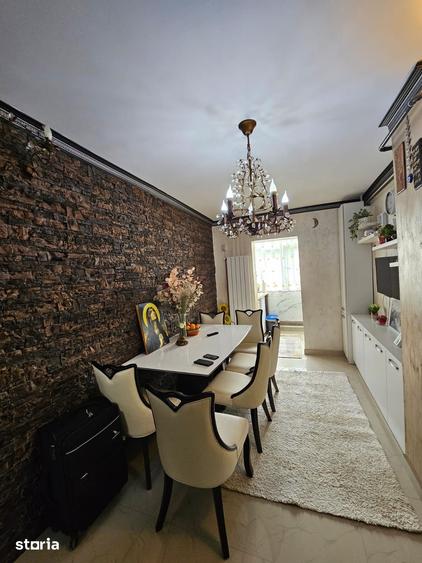 Apartament cu 2 camere decomandat în Calea București
