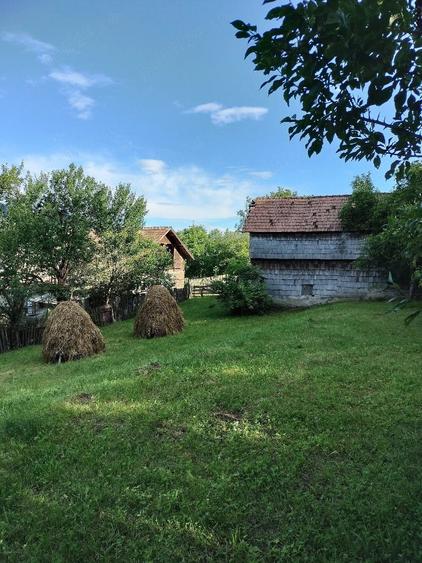 Teren de 1213 mp, în Teșila