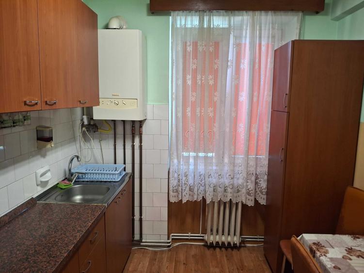 Apartament cu 2 camere decomandat în Cedonia