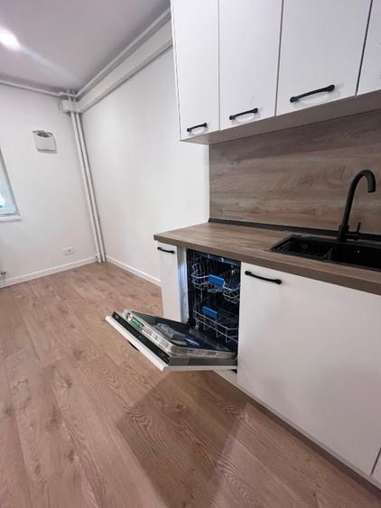 Apartament cu 2 camere decomandat, mobilat în Brâncoveanu