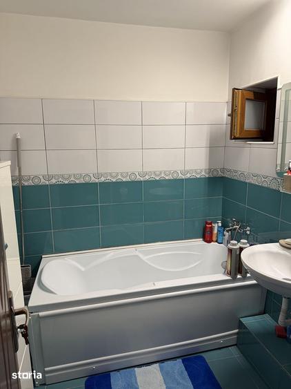Apartament cu 3 camere decomandat în Crângași