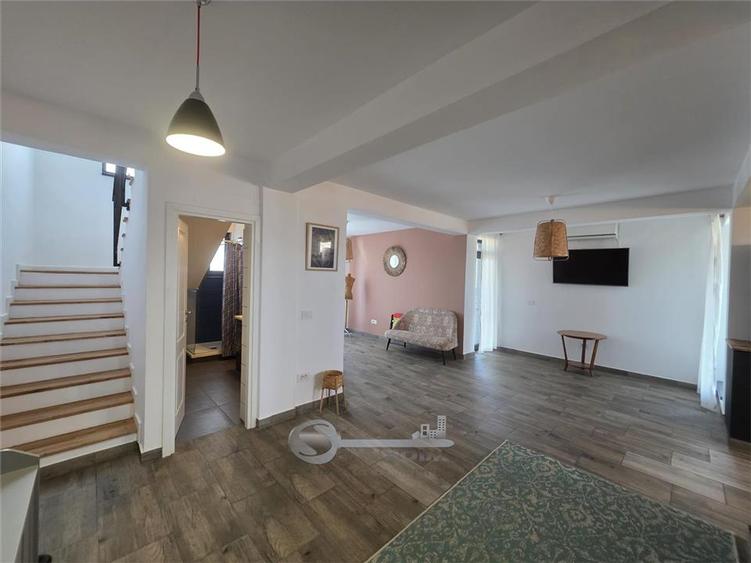 Duplex cu 4 camere cu Canalizare în Popas Păcurari