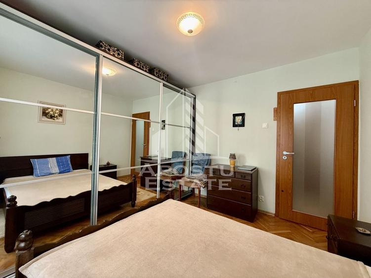 Apartament cu 3 camere semidecomandat, mobilat în Olimpia-Stadion