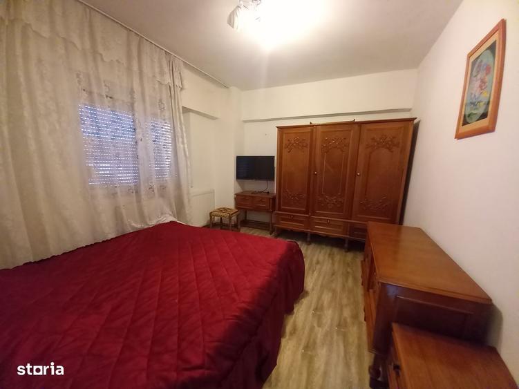 Apartament cu 3 camere decomandat în Traian
