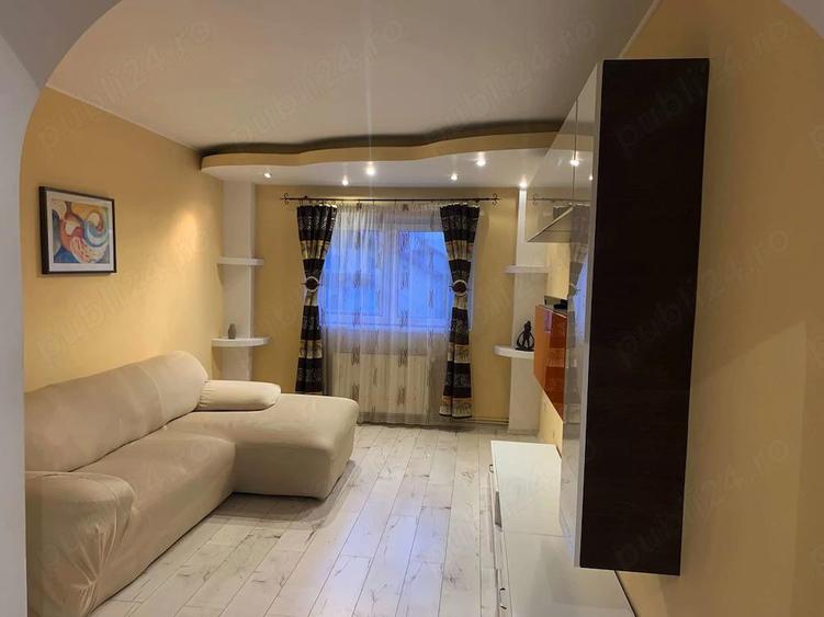 Apartament cu 3 camere decomandat în Valea Cetății