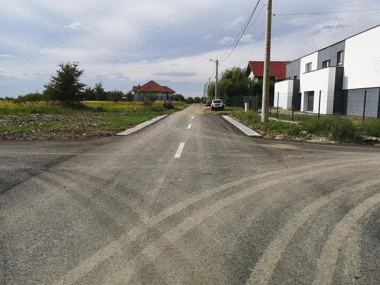 Teren de 916 mp, în Dumbrăvița