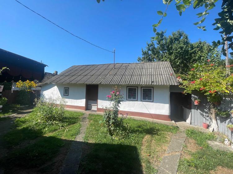 Casă cu 4 camere în Tătărășeni