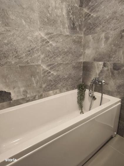 Apartament cu 3 camere decomandat în Calea Călărașilor