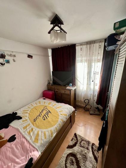 Apartament cu 2 camere decomandat în Nicolina