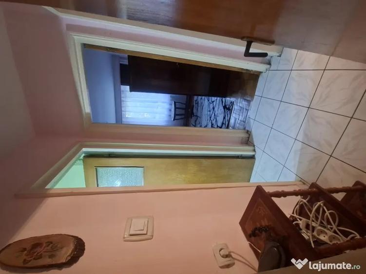 Inchiriez apartament 2 camere in zona linistita, langa parcul natural Trivale - 2