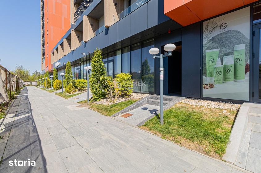 Spațiu comercial, de 60 mp, în Tractorul