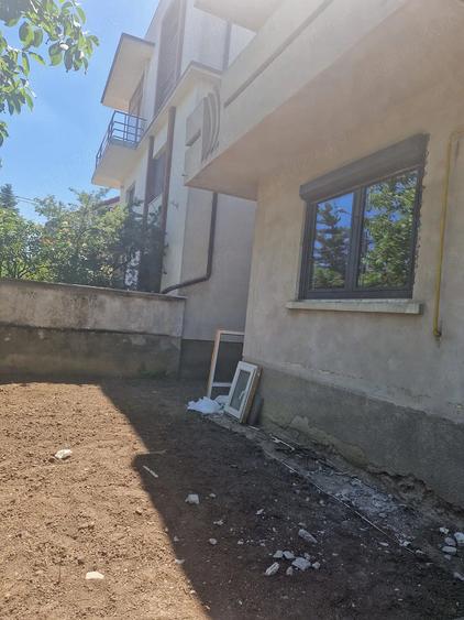 Casă cu 2 camere cu Teren 160 Mp în Central