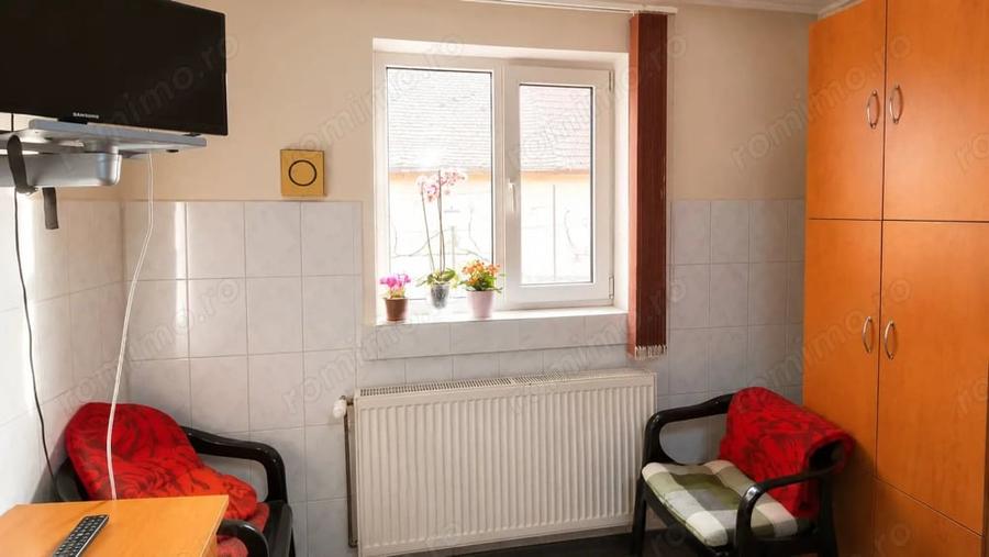 Casă cu Teren 1348 Mp în Giarmata