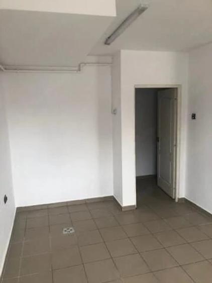 Spațiu comercial, de 48 mp, în Central
