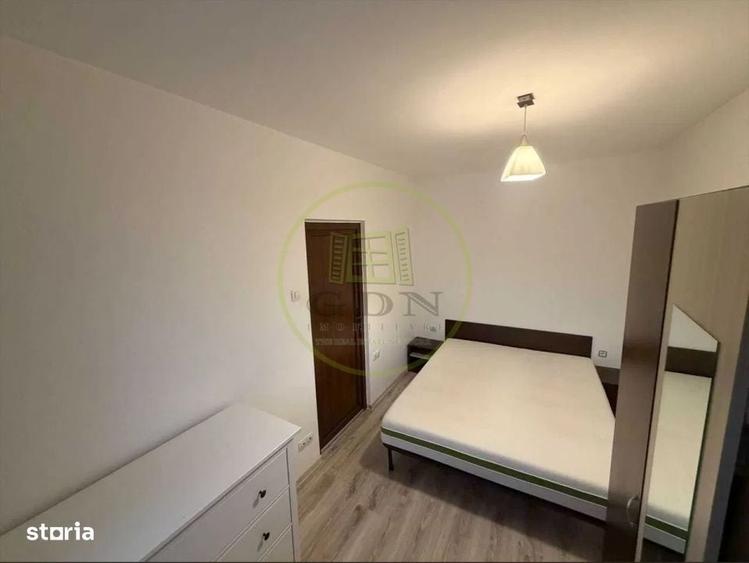 Apartament cu 3 camere semidecomandat în Central