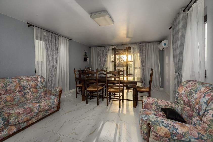 Casă individuală cu 6 camere cu Piscina în Puchenii Mari