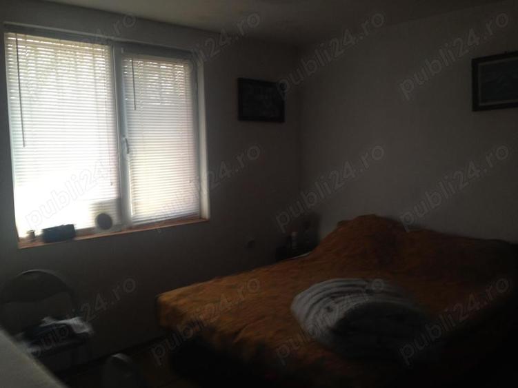 Casă cu 3 camere cu Teren 5000 Mp în Pătlăgeanca