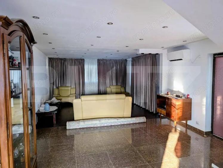 Casă cu Teren 1000 Mp în Central