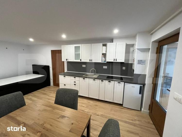 Casă cu 10 camere cu Teren 380 Mp în Central