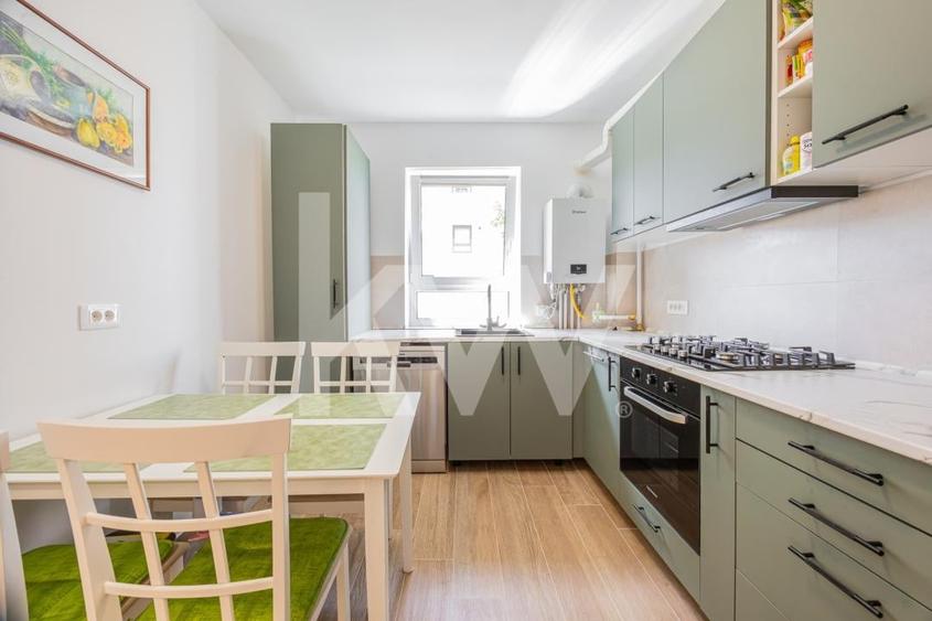 Apartament cu 3 camere decomandat, mobilat în Tractorul