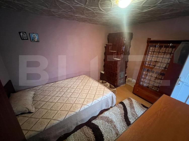Casă individuală cu 4 camere cu Canalizare în Rovine