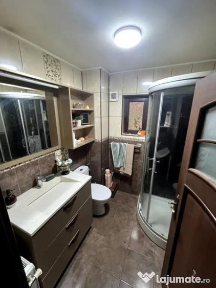 Casă cu 3 camere cu Teren 400 Mp în Malu Roșu