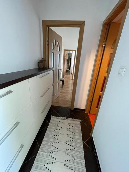 Apartament cu 2 camere decomandat, mobilat în Girocului