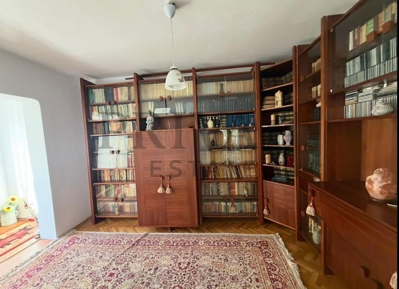 Apartament cu 3 camere decomandat, mobilat în Girocului