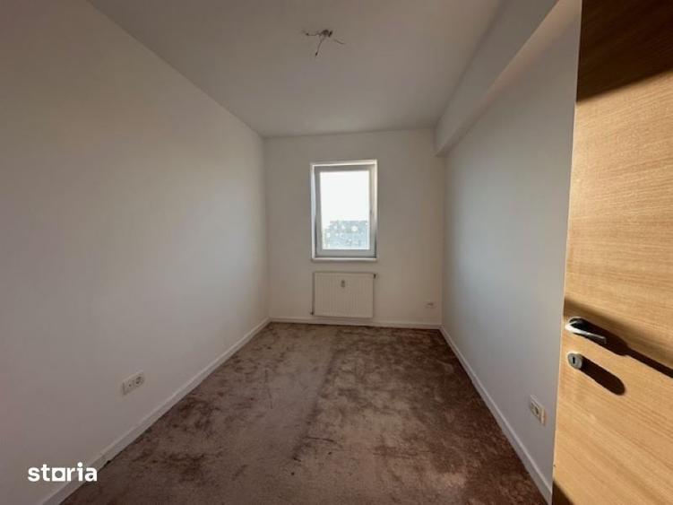 Apartament cu 3 camere decomandat în Nufărul