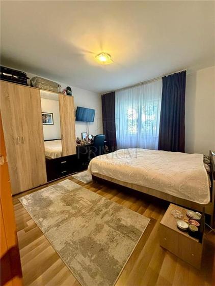 Apartament cu 2 camere decomandat, mobilat în Soarelui