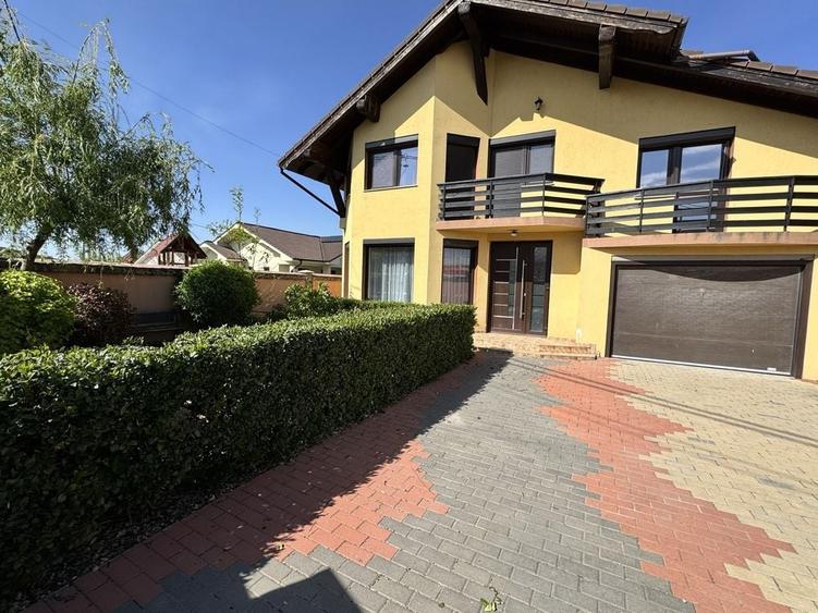 Casă cu 4 camere în Sântandrei