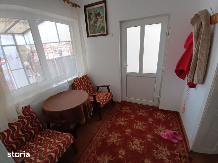 Casă cu 2 camere cu Teren 580 Mp în Central