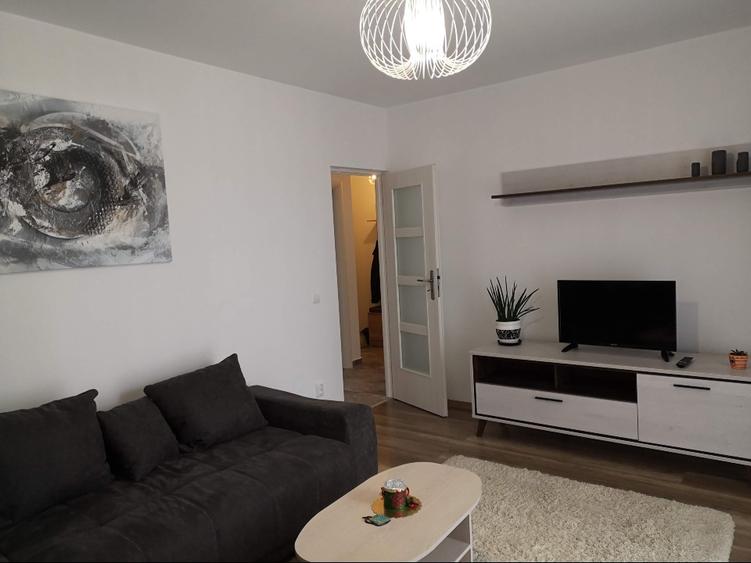 Apartament cu 2 camere decomandat, mobilat în Lazaret