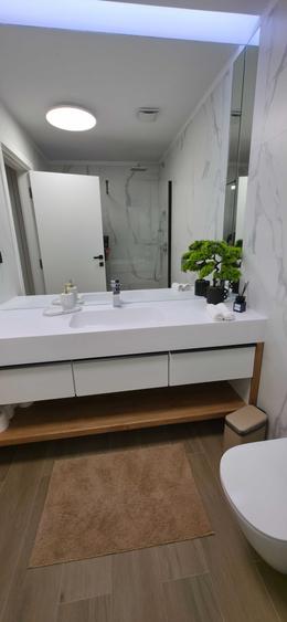 Apartament cu 2 camere semidecomandat în Floreasca